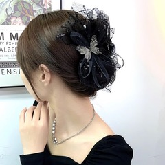 網紗蝶は高級の頭飾りの王女の大きいサイズの新型の後頭部のクリップの髪を挟んで甘い髪飾りのサメのクリップを挟みます。