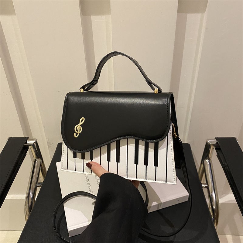 Bolsos de mujer Bolsos cuadrados pequeños de moda Bolsos de mujer Nuevas notas de piano Bolsos de hombro PU Bolsos de mensajero Bolsos de invierno dulce 2024