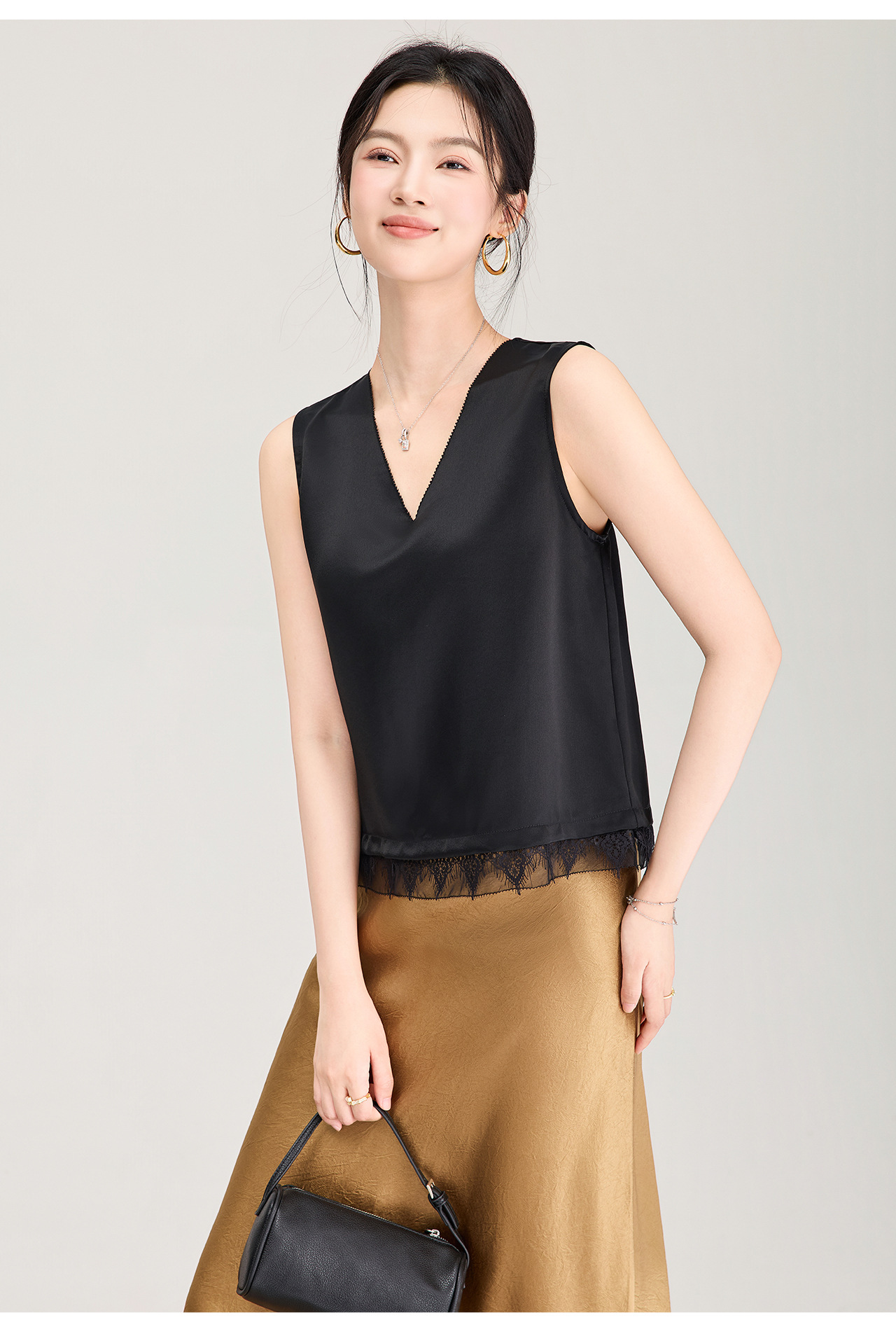 Áo hai dây nữ satin phối ren cổ chữ V — màu đen chi tiết 18