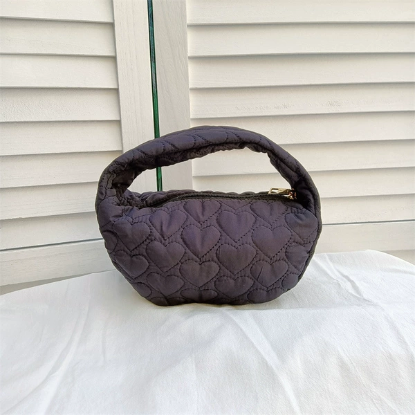Quilted cotton love black
