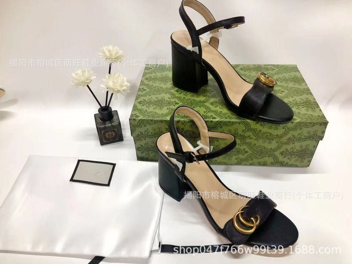 G familia transfronteriza 2024 nuevo verano versátil sandalias de talón grueso con tacones altos de dedos de mujer zapatos de mujer tamaño pequeño