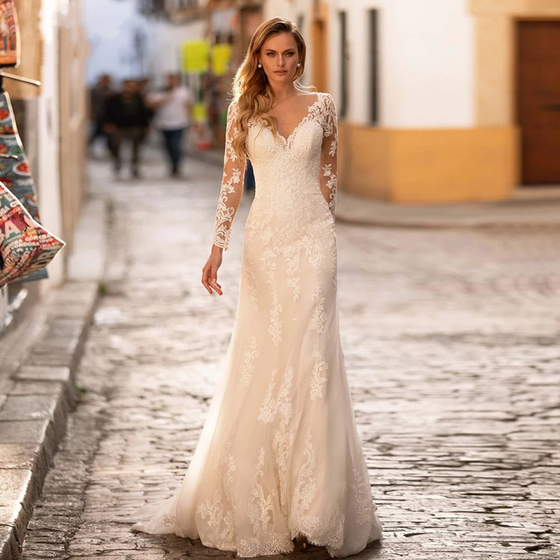 Long-Sleeve Wedding Dress 2026 New Style for Brides, Simple Deep V-Neck, Large Open Back, Travel Photography, Small Train, Soft Tulle, Lace, Slimming Effect Long-Sleeve Wedding Dress 2026 New Style for Brides, Simple Deep V-Neck, Large Open Back, Travel Photography, Small Train, Soft Tulle, Lace, Slimming Effect