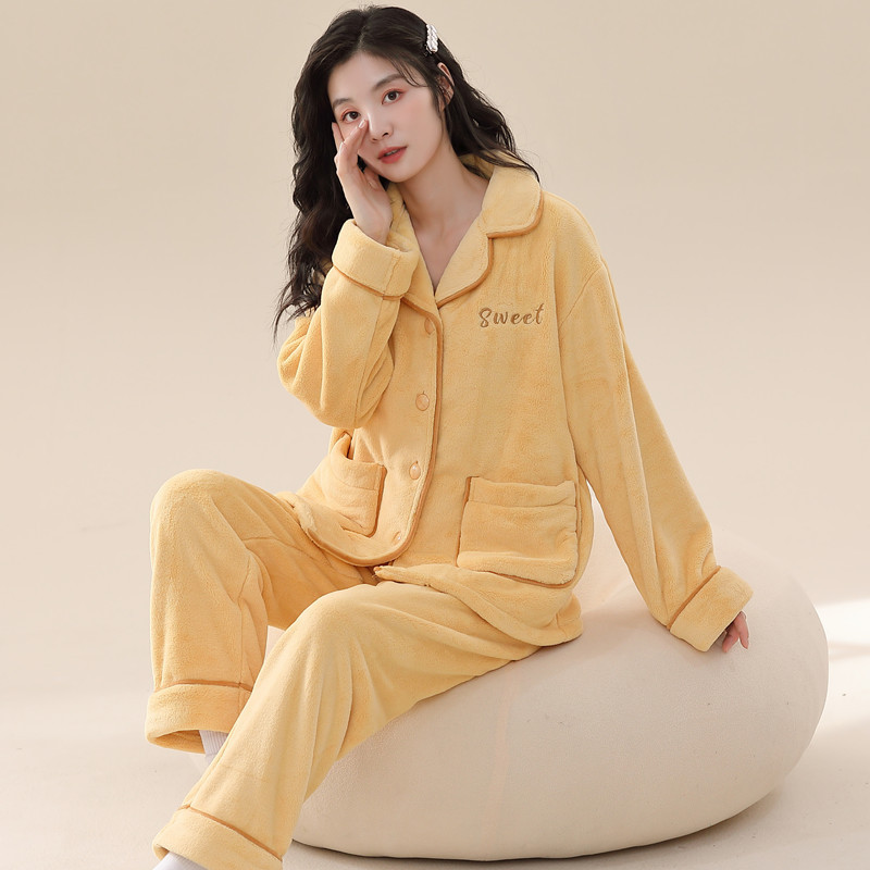 Coral Velvet Pajamas for Women Winter Casual Warm Thickeneded Cardigan Long-Sleeved Autumn and Winter Island Velvet Thin Velvet Can Be Worn Outside Home Clothes