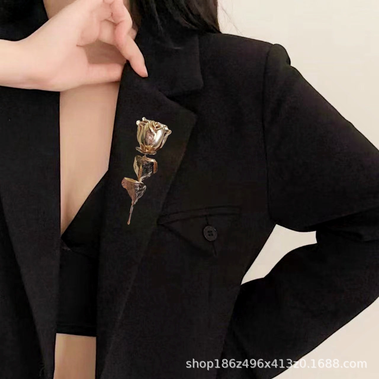 Autumn and Winter Retro High-End Stereo Elegant Flower Brooch Luxury Elegant Rose Brooch Women's Corsage Coat Accessories