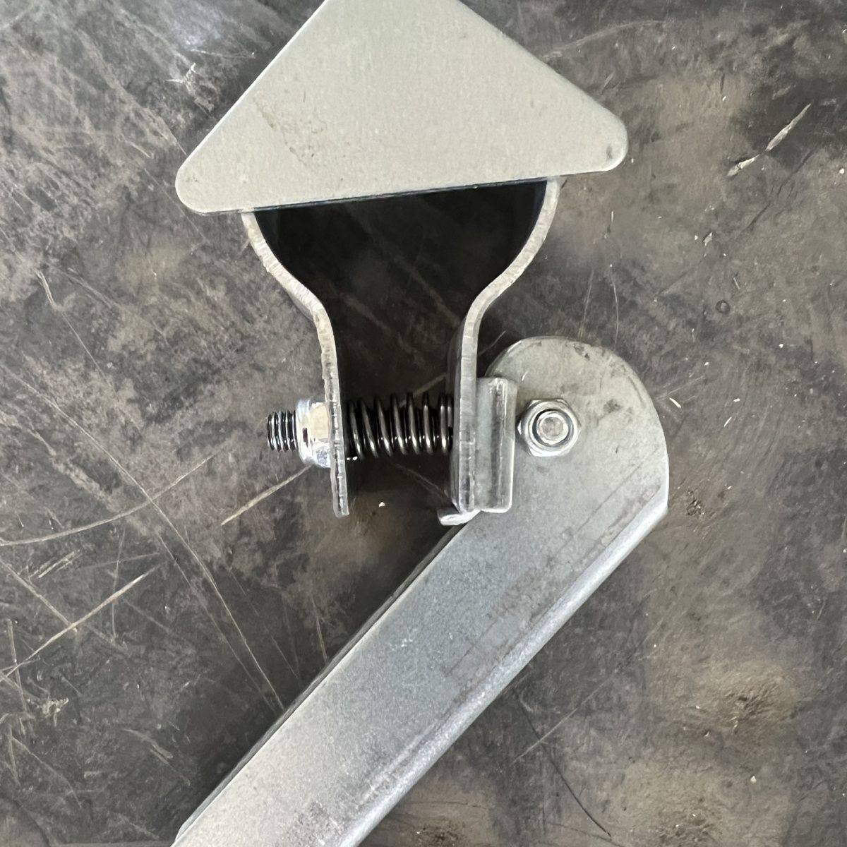 快装腿卡扣 快装腿卡扣 加厚 直径47-48圆管抱箍