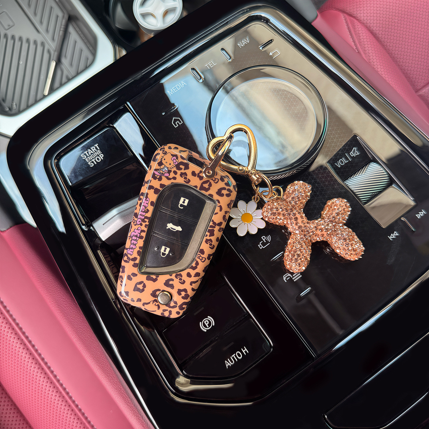 Suitable for Toyota car key fob covers: Highlander, cute KT cat design, leopard print, Camry, and Sienna key fob covers