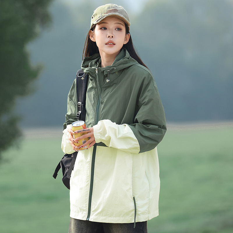 Ropa de protección solar de seda de hielo para mujeres de verano anti-UV con capuzas sueltas transpirables, ropa de protección solar para hombres, abrigo de piel deportiva