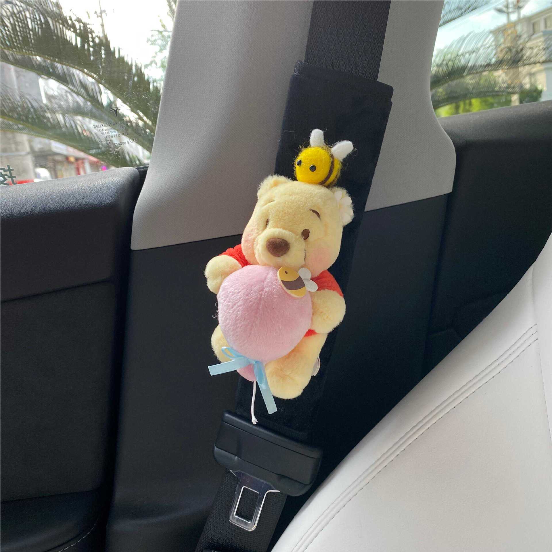 New Creative Balloon Winnie the Pooh Piglet Cartoon High-Value Short Velvet Car Seat Belt Shoulder Pads for Gift Giving