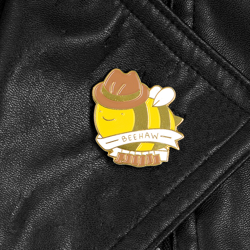 Plating Design Fashion Pin Letter Alloy Plating Unisex Brooches