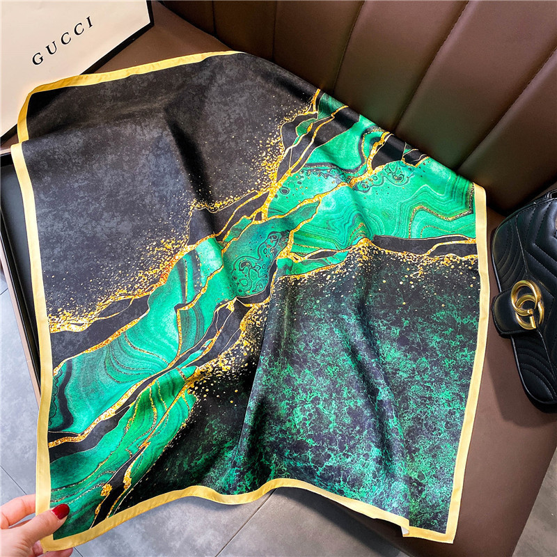 70cm pequeña toalla cuadrada primavera y otoño universal sensación de alto nivel de seda simulación bufandas de seda para mujeres con camisa de decoración profesional bufandas de cuello