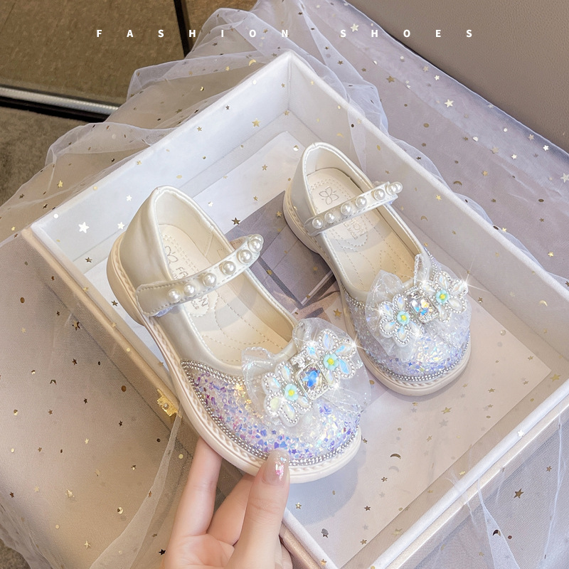 Zapatos de cuero de niñas princesa de niños zapatos de cristal de otoño 2025 nuevos zapatos casuales de niñas zapatos de espectáculo de diamantes de niñas