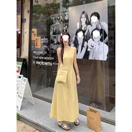 气质清纯温柔无袖黄色连衣裙女夏日韩版圆领收腰显瘦字背心长裙
