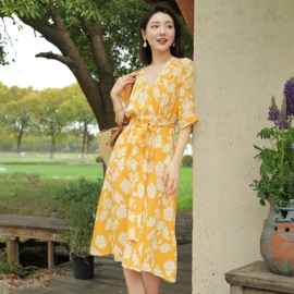 女式羊毛衫;连衣裙;女式针织衫