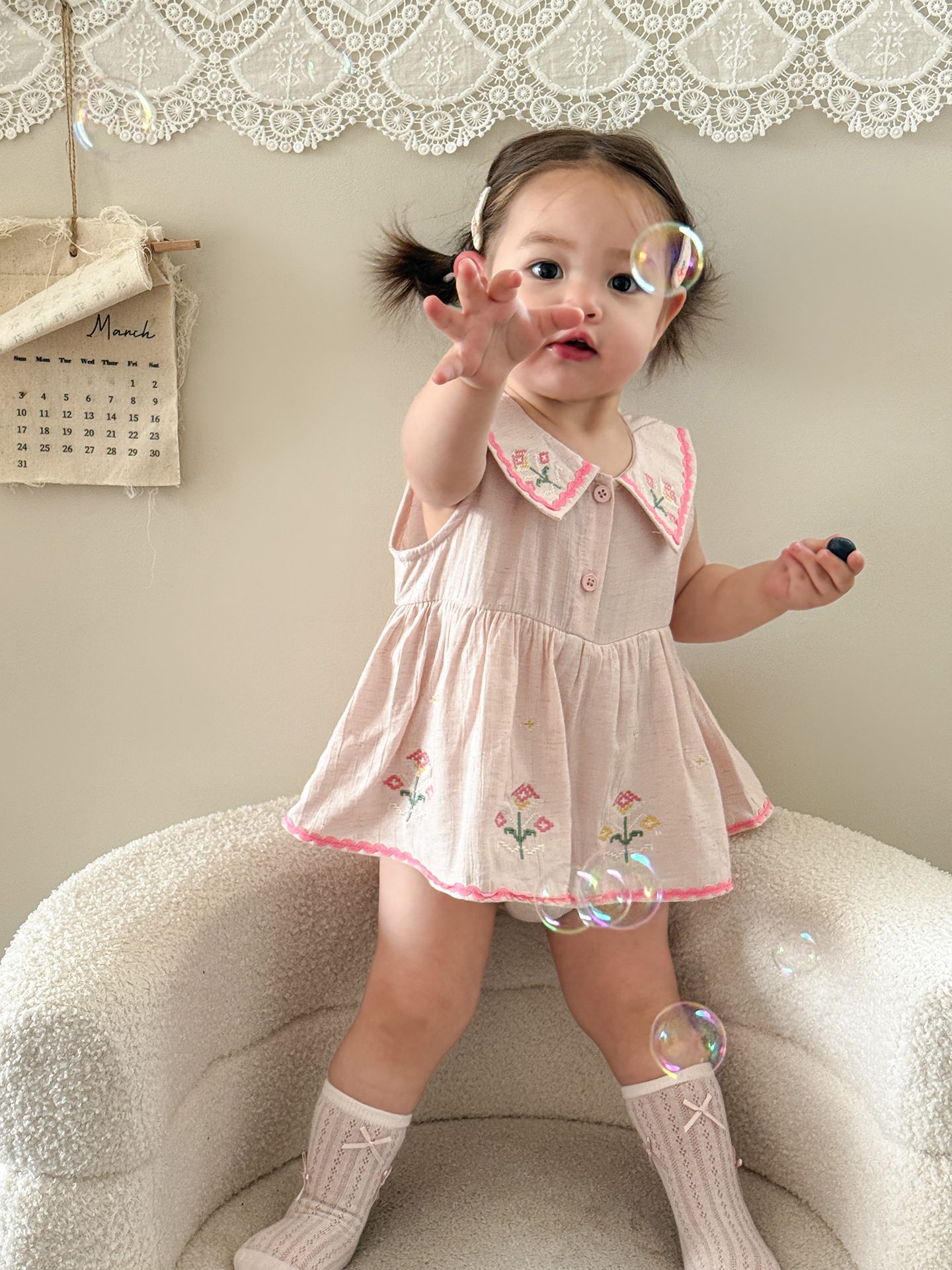 Ropa para niños de caña de pera Ropa para bebés Estilo fino de verano 2025 Nuevo estilo para niños Dopamina Traje de una pieza Traje para bebés Traje para bebés