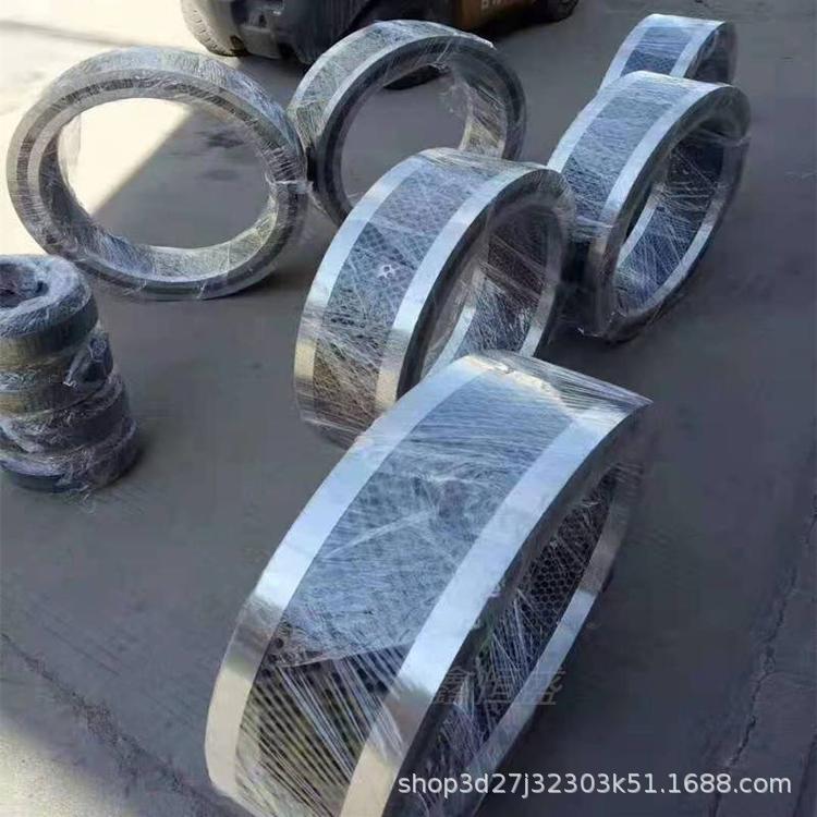 u=108016772,2999631325&