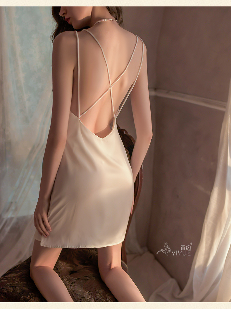 中国直邮 宜约 性感睡衣女吊带深V睡裙 绸缎家居服 白色 L