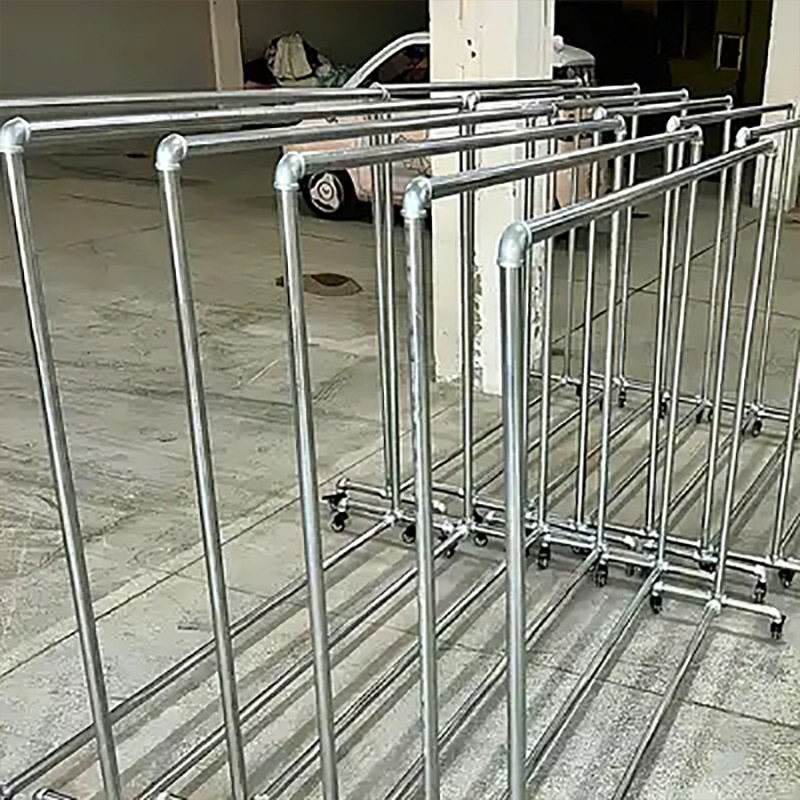 钢管晾衣架家用落地阳台挂衣架晒被子晒衣服架晾衣杆镀锌单杆水管