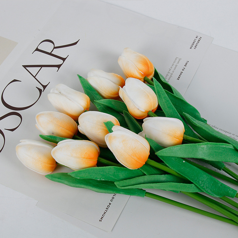 Mini tulipán flor artificial sensación húmeda Adornos de disparo avanzados Decoración del hogar Flores falsas Ramo de flores secas Ventas directas de fábrica