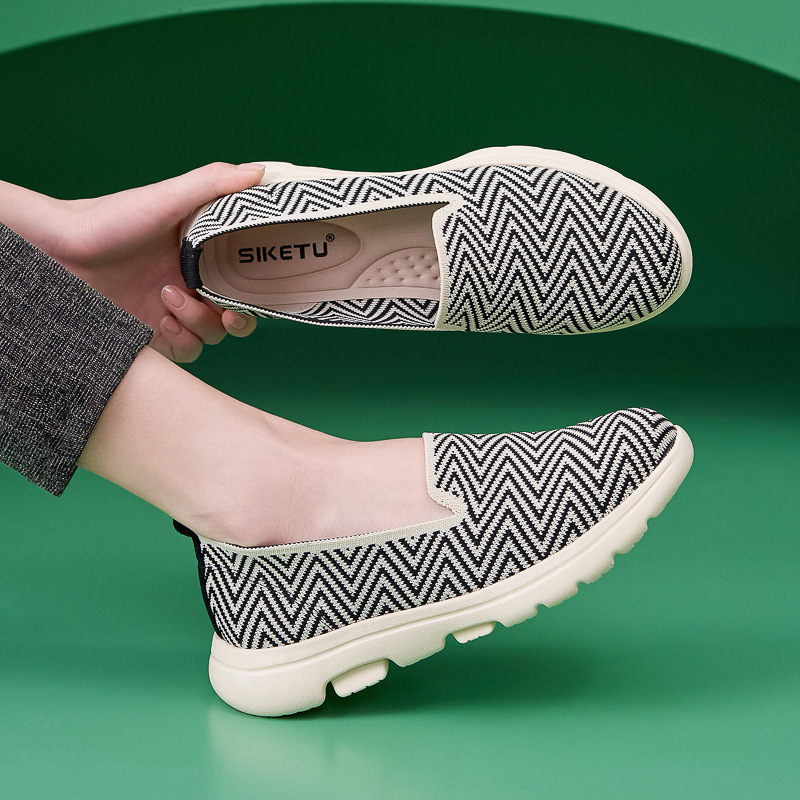 B888-42025 Herbst Winter Neue Licht Kissen Anti-Slip Runde Kappe Mittleren Alters Und Ältere Komfortable Atmungsaktive Flache Schuhe_voghion.com