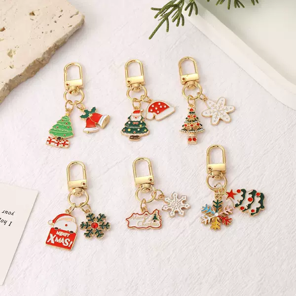 European and American Cartoon DIY Metal Pendant Cute Santa Claus Car Keychain Bag Pendant Christmas Gift