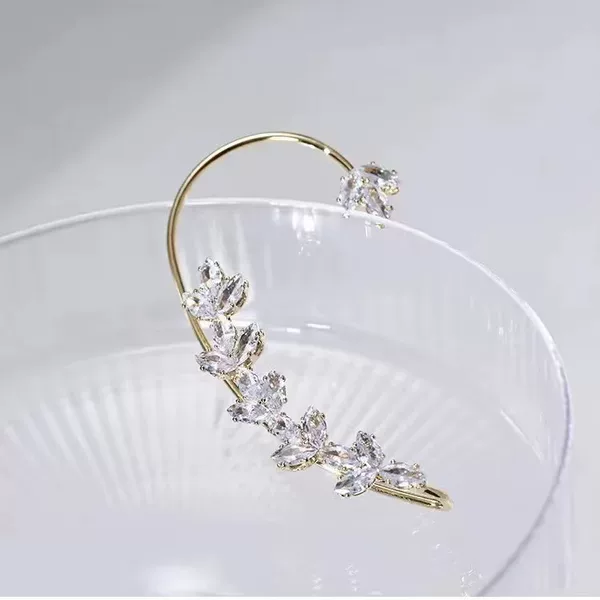 New Sparkling Leaf Ear Hooks and Ear Clips Without Pierced Ears 2025 Cool Style High-End Ear Bone Niche High-End Earrings