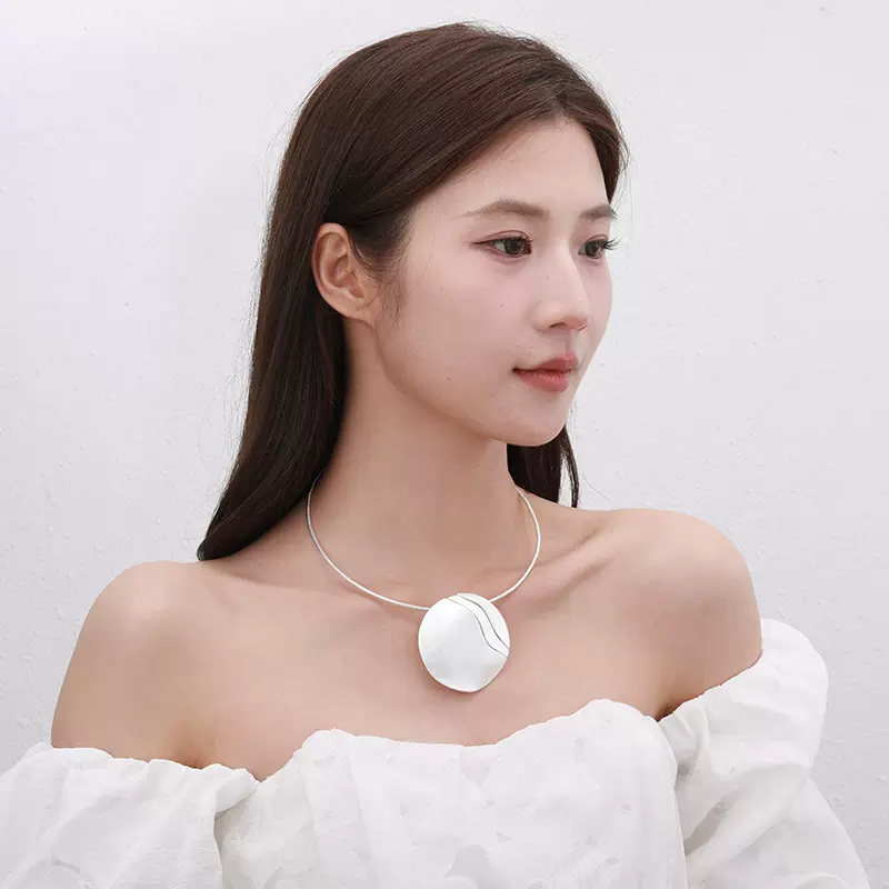 亚马逊跨境专供项饰欧美小众圆形几何吊坠潮流百搭饰品女项圈首饰