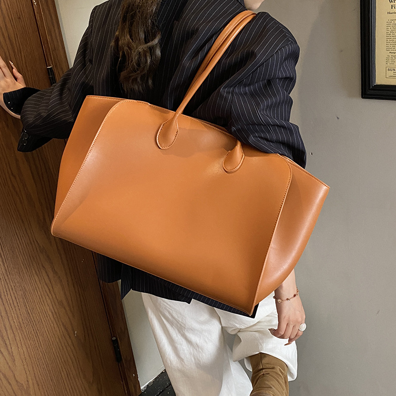 Borsa tote oversize da donna – Borsa a tracolla XL minimalista con chiusura a zip (PU morbido, a tracolla/a mano, caffè/nero/marrone)_voghion.com