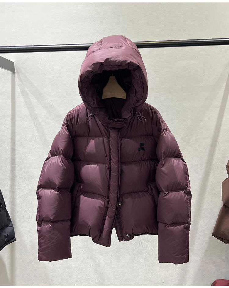 2024冬の女性の短い帽子がダウンジャケットを厚くした韓国版のゆるいパン服のデザイン感刺繍のコート