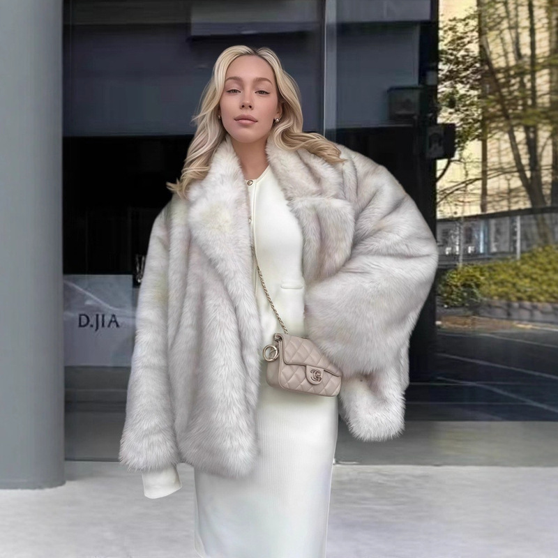 Barcelona's New Autumn and Winter Beautiful Gradient Environmentally Friendly Fox Fur Outwear Fur Outwear Women's Mid-Length Barcelona's New Autumn and Winter Beautiful Gradient Environmentally Friendly Fox Fur Outwear Fur Outwear Women's Mid-Length