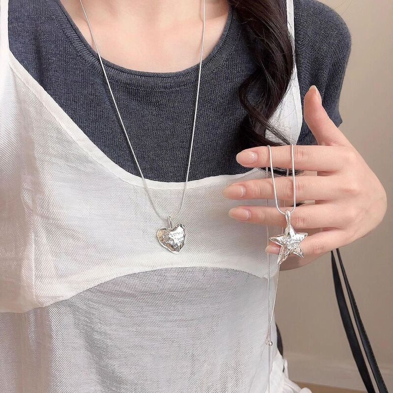 シルバーラブスターペンダントネックレス女性用ニッチハイエンド多用途セーターチェーンプルアウトロングアクセサリー|undefined