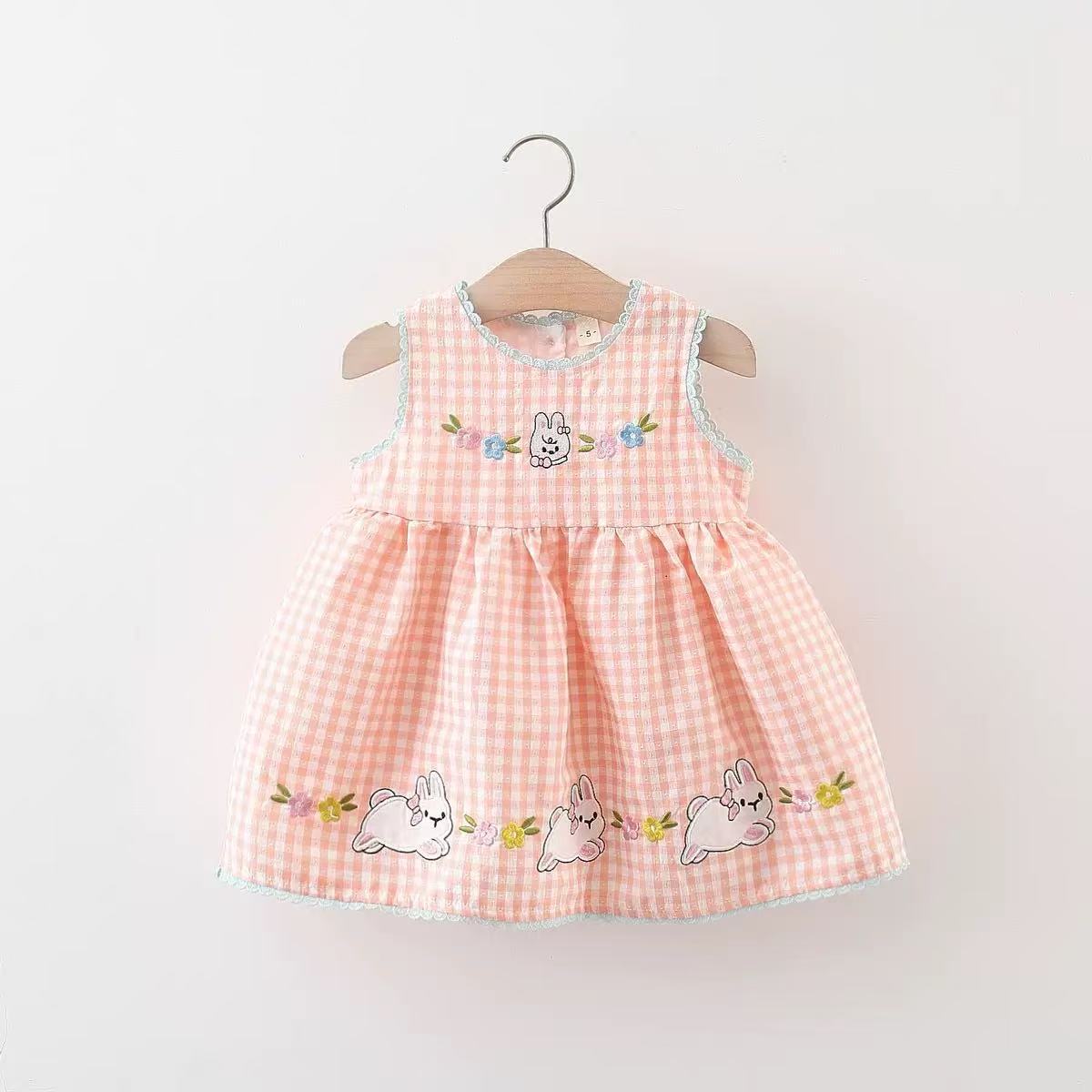 Pink rabbit-sweet embroidered sleeveless skirt