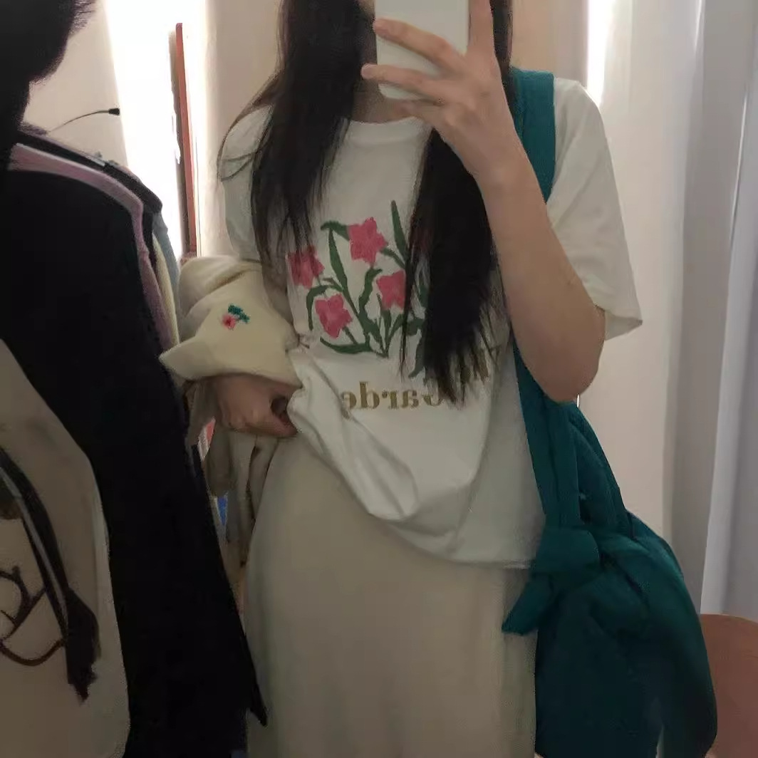 韓国の東大門と同じスタイルの25夏用ラウンドネックレトロ風花柄プリントゆったり半袖Tシャツレディーストップス
