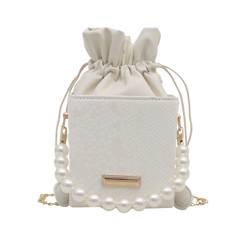 Mini bolso de cubo hermoso bolso con cordón de perlas de aire occidental para mujer 2025 nuevo bolso de mensajero de un solo hombro con cadena portátil