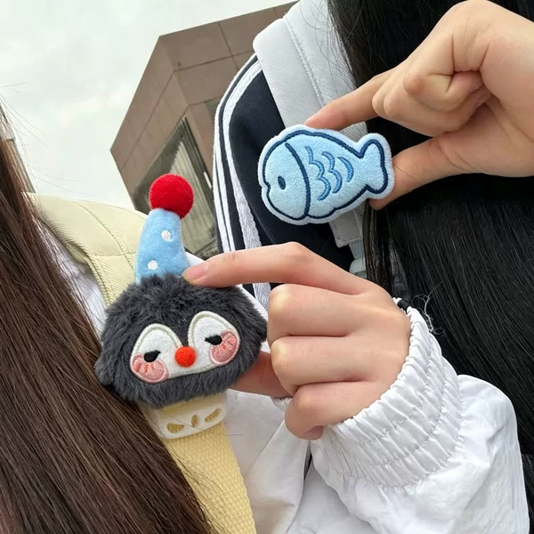 Original popular penguin and fish backpack charm with shoulder strap and Velcro, plush toy gift for best friends and couples