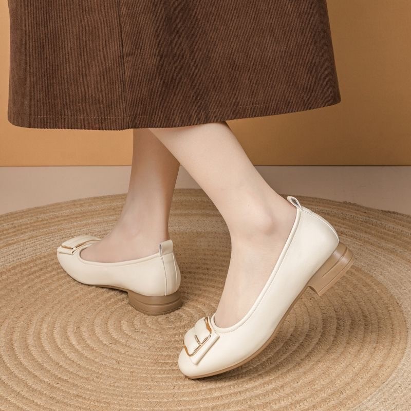 2026 nuevo primavera y otoño zapatos de un solo pie con un zapato de boca superficial para niñas coreanas con faldas suaves no cansadas zapatos de frijoles