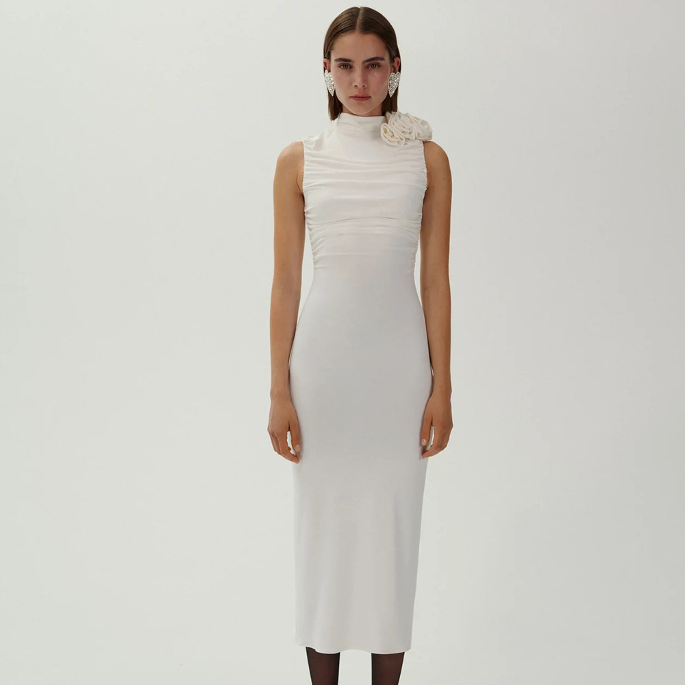 Fashionable three dimensional long skirt