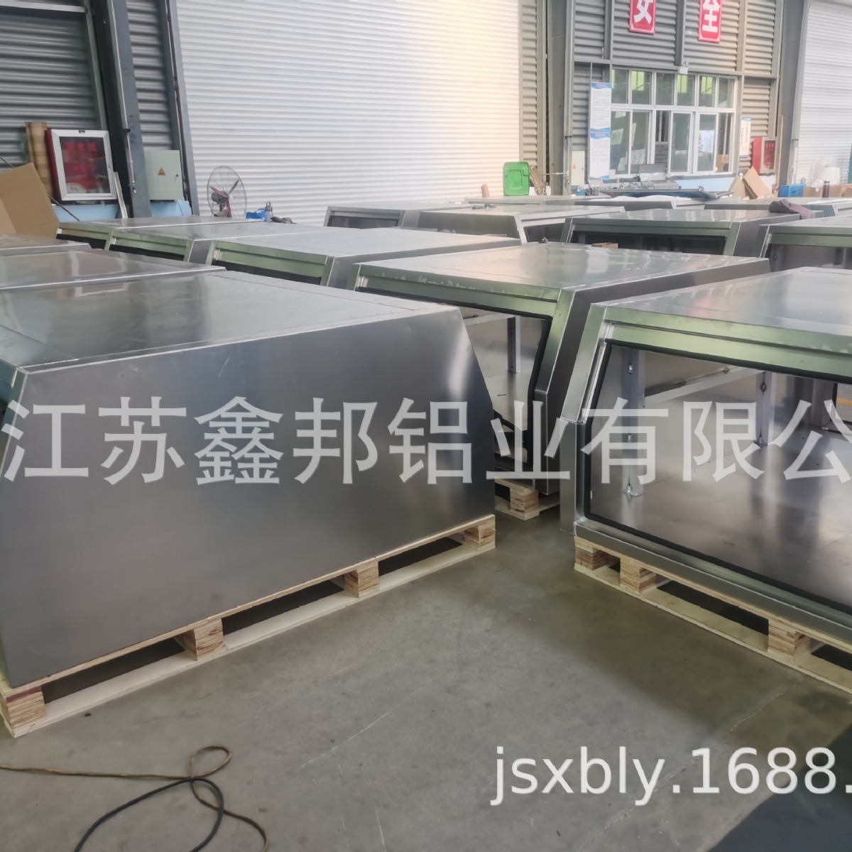 两门铝箱 三、四开门卡棚工具箱 储物 周转车载 旅游专用航空铝箱