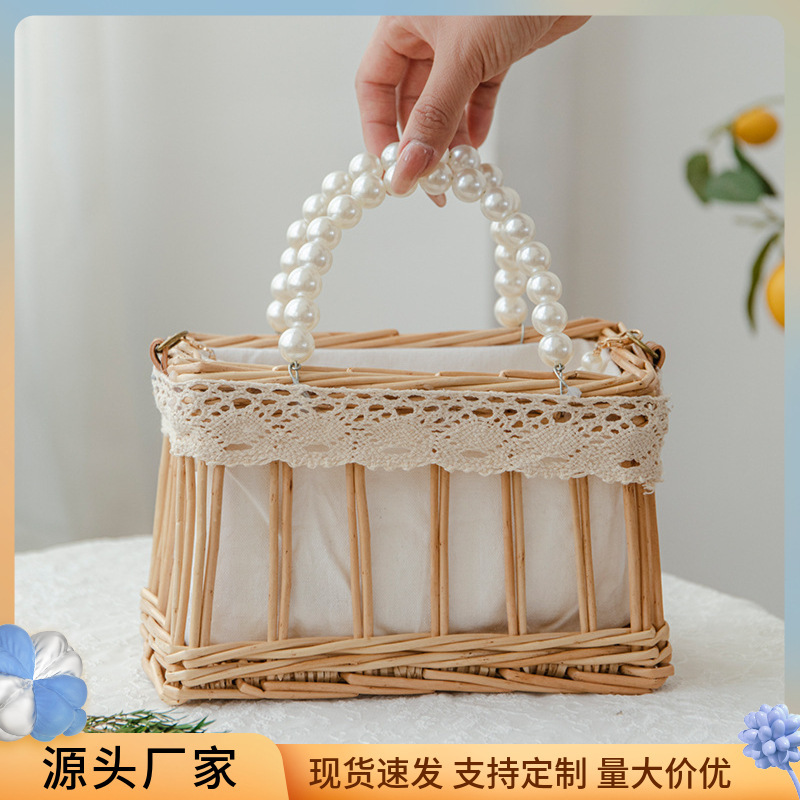 New Arrival Rattan Woven Bag Vintage Beach Travel Crossbody Bag Hand Woven Wicker Pearl Hand Basket Bag