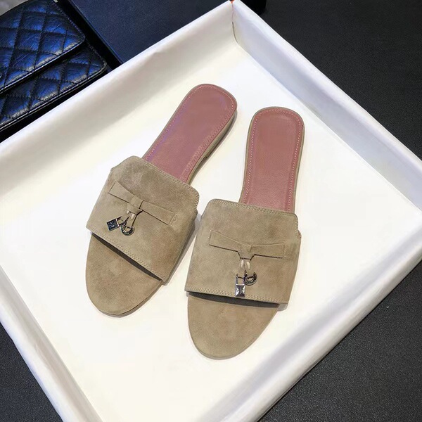 Fashionable retro slippers flat for leisure