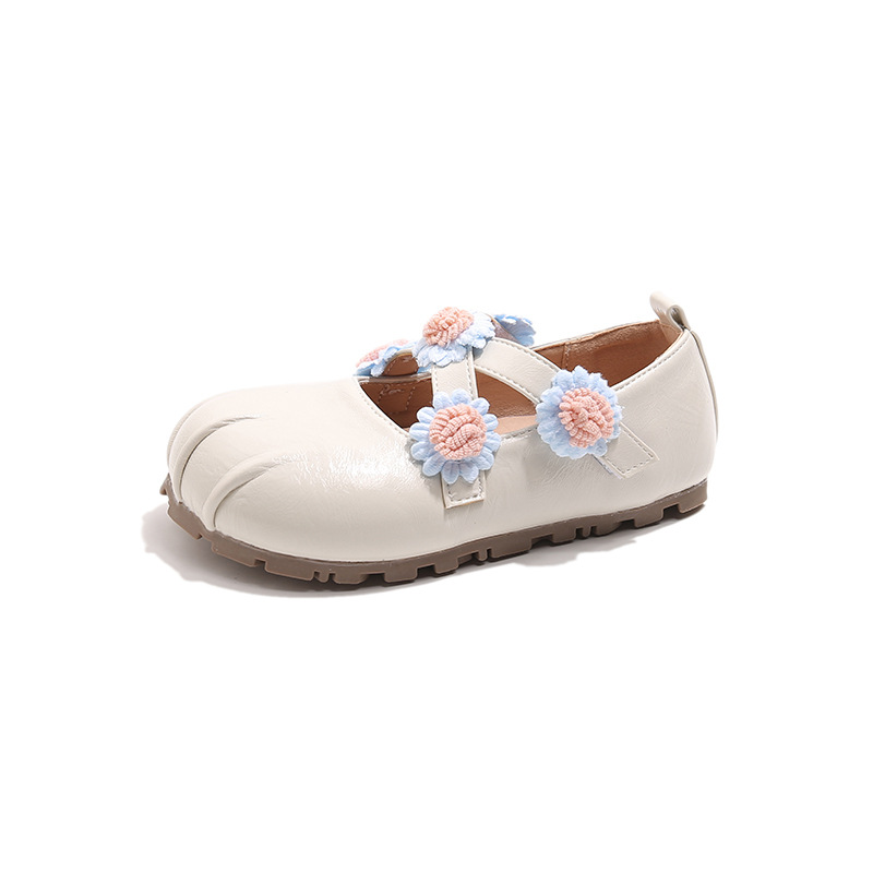 Zapatos de cuero de niñas niños lindos flores superficiales zapatos de primavera y otoño 2026 nuevos zapatos de princesa extranjera zapatos de espectáculo de niñas