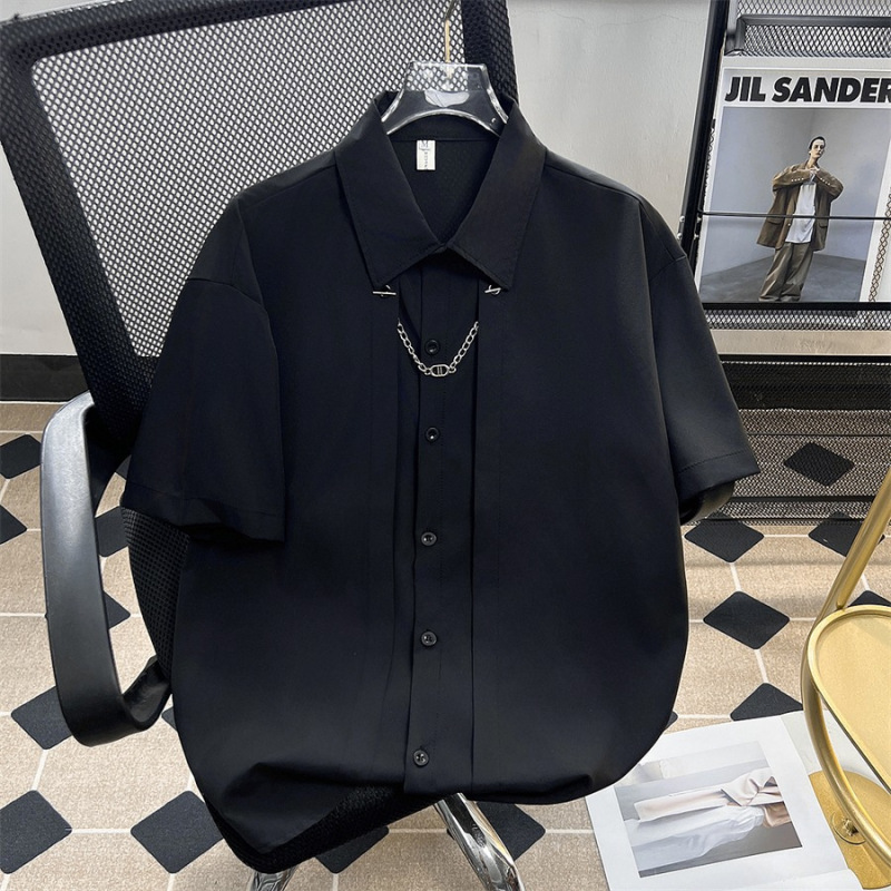 Japanese-Style High-End Black Cool Short-Sleeve Shirt for Men, Summer Design with Decorative Necklace, Loose Hong Kong Style Shirt, Trendy Brand Japanese-Style High-End Black Cool Short-Sleeve Shirt for Men, Summer Design with Decorative Necklace, Loose Hong Kong Style Shirt, Trendy Brand