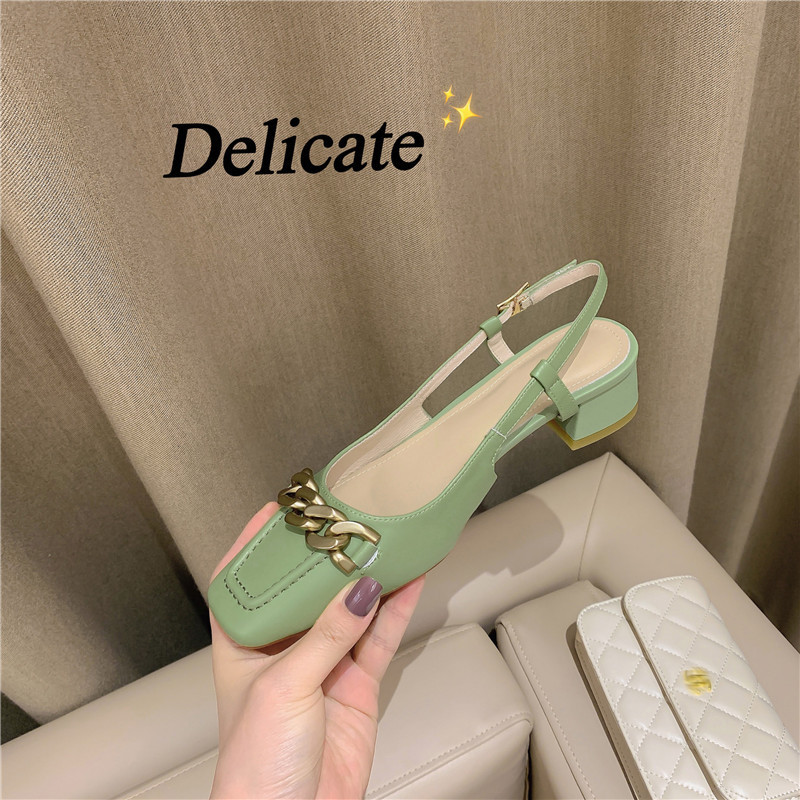 Korean version of avocado green sandals 2022 new sheepskin wrap head back empty square head chain thick heel sandals women