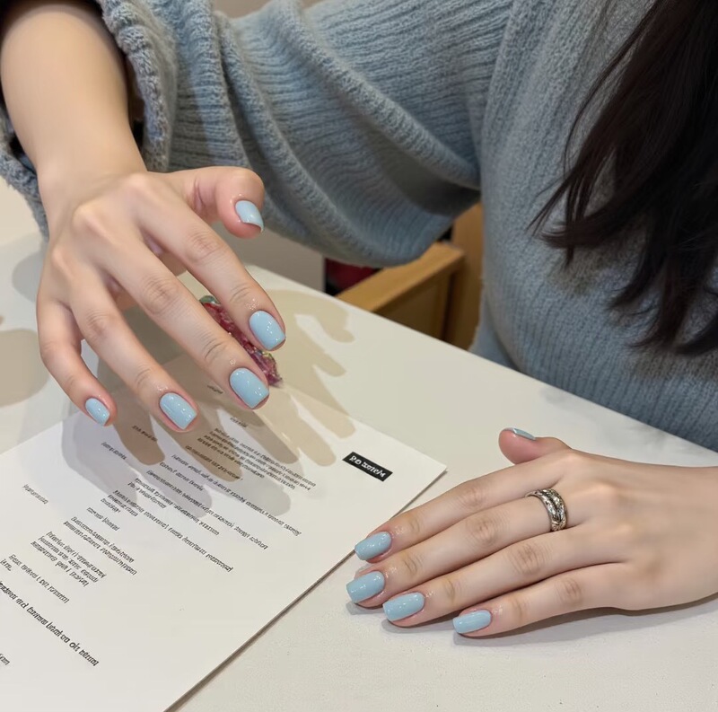 Pure hand-worn nail milk blue solid color phototherapy nail art white summer dopamine milk call blue red book Pure hand-worn nail milk blue solid color phototherapy nail art white summer dopamine milk call blue red book