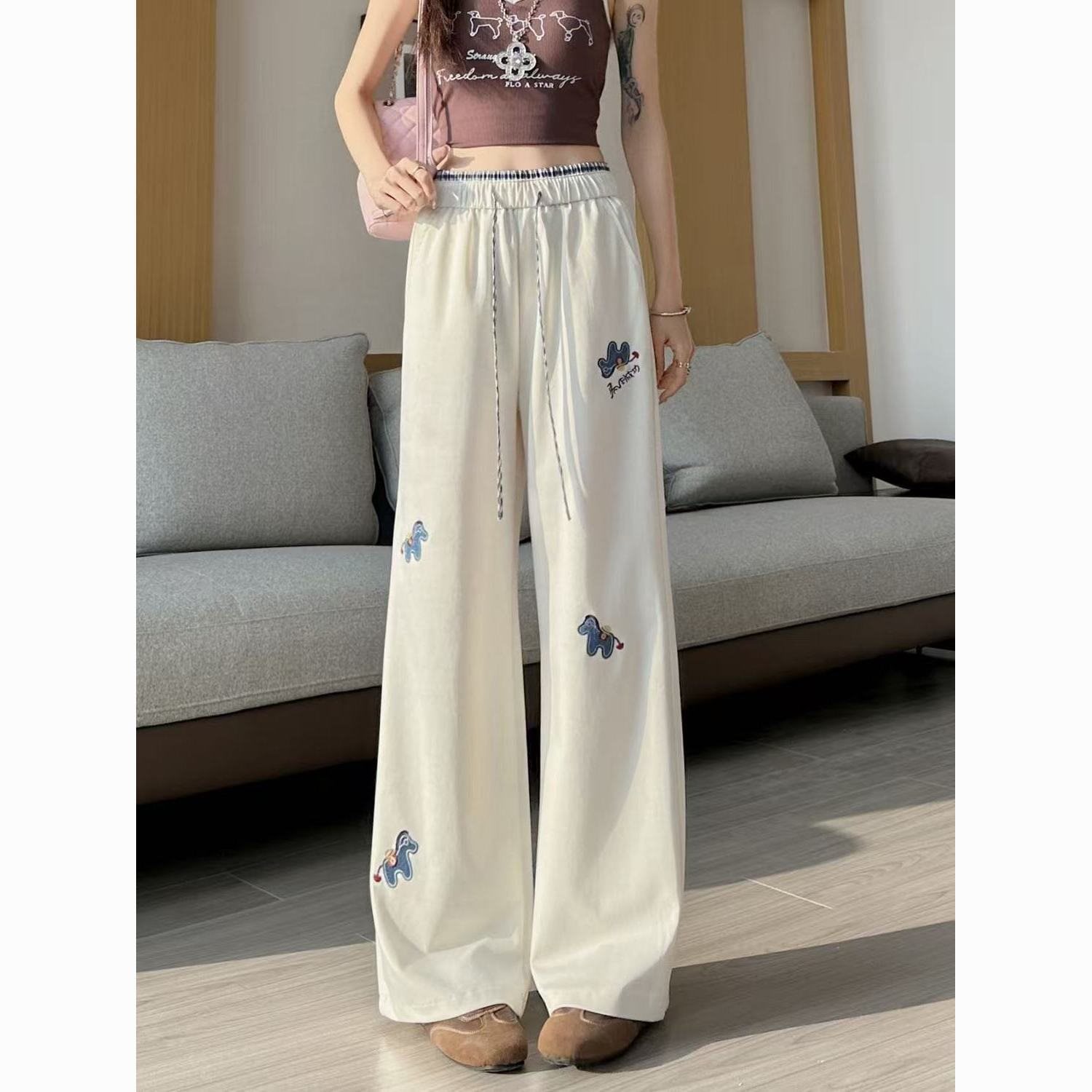 卡通绣花阔腿直筒裤女2026春秋新款慵懒风休闲显瘦百搭运动卫裤子