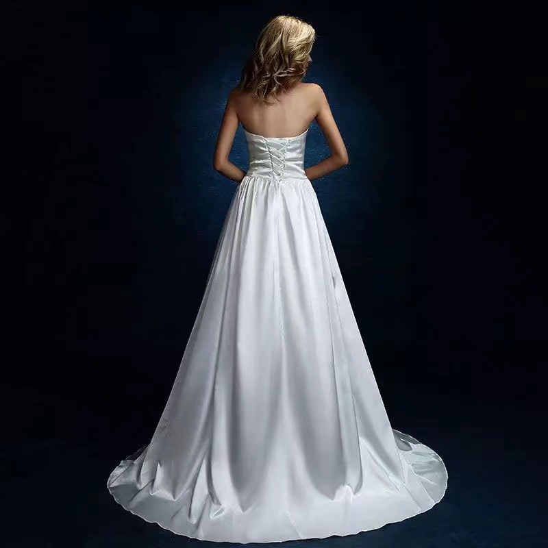 Amazon Comercio exterior sin tirantes sexy satén suave simple una línea de vestido de novia marfil vestido de novia
