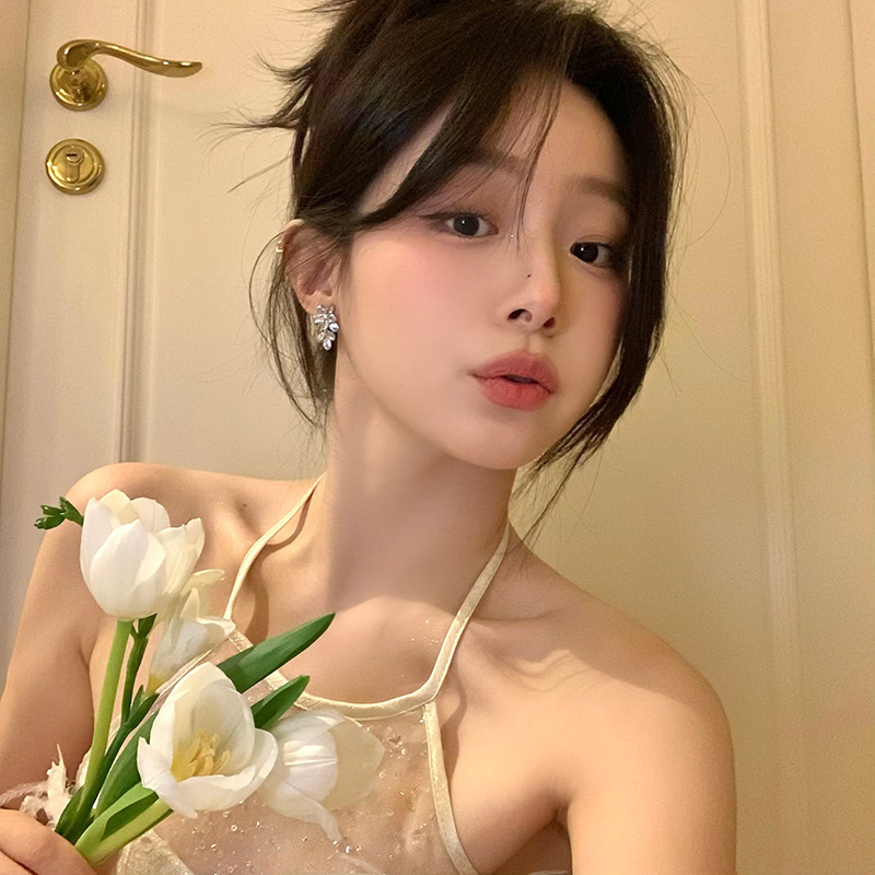 小众独特锆石花朵耳环女2025新款高级感气质耳钉精致时尚百搭耳饰|undefined