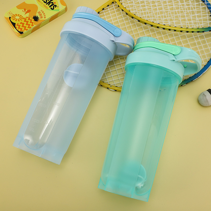 新款搖搖杯手提帶刻度攪拌蛋白粉奶昔杯旋蓋三角運動水杯批發