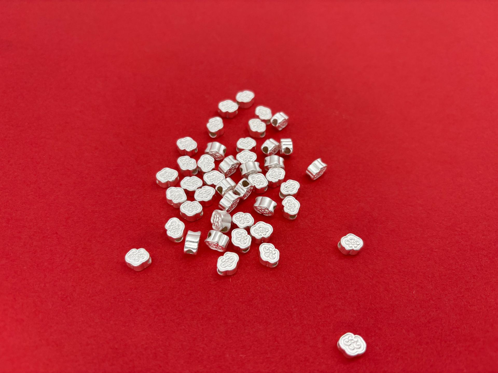 999 Pure Silver Patterned Cloud Beads Versatile Pure Silver Small Accessories Handmade DIY Braided Rope Accessories Bracelet Spacer Beads