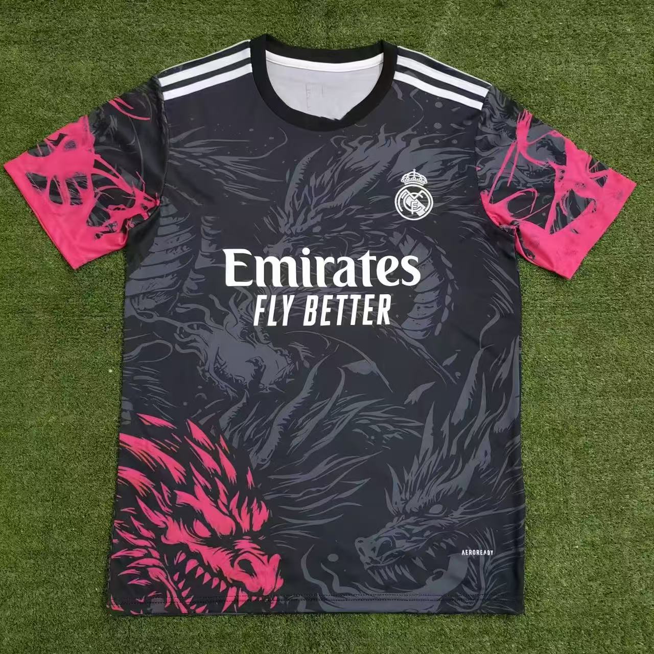 Una generación de uniformes de fútbol, nuevos uniformes de entrenamiento, camisetas, Italia AC, Barcelona, Real Madrid, Brasil, Japón, Ajax
