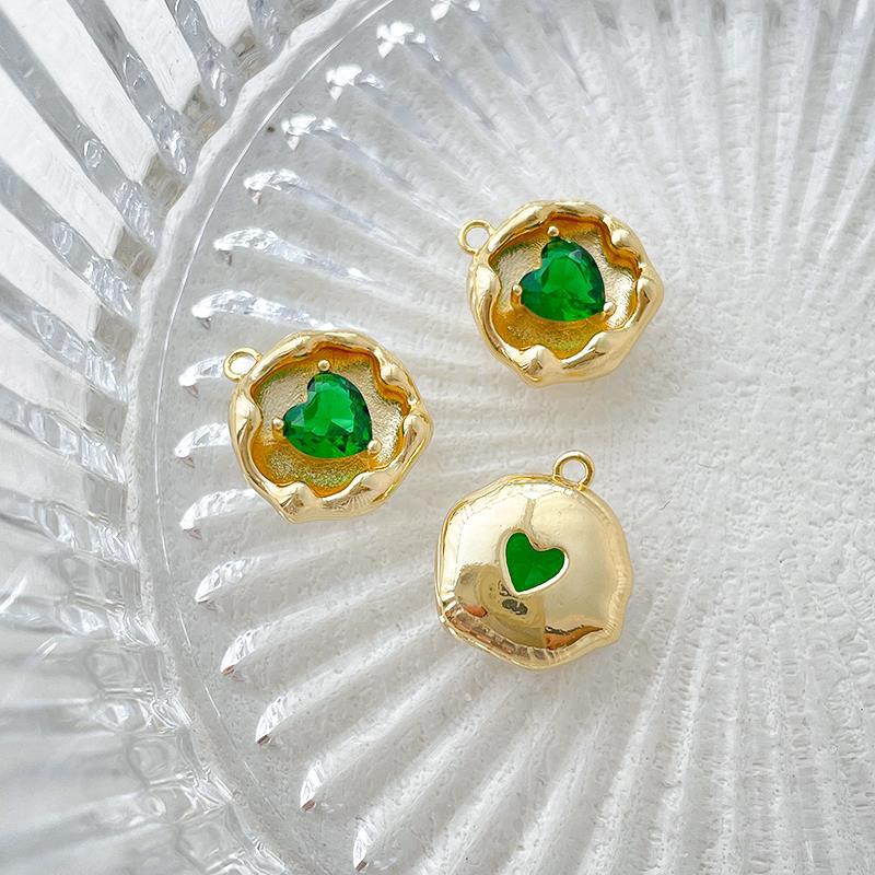 5g Weight 18K Gold Plated Plating Material Zircon Inlay Material Charms, Jewelry Accessories Classification 1 Piece Quantity Copper Material Heart Shape Pattern Plating, Inlay Design Retro Style 1 Piece Copper Zircon Heart Shape 8